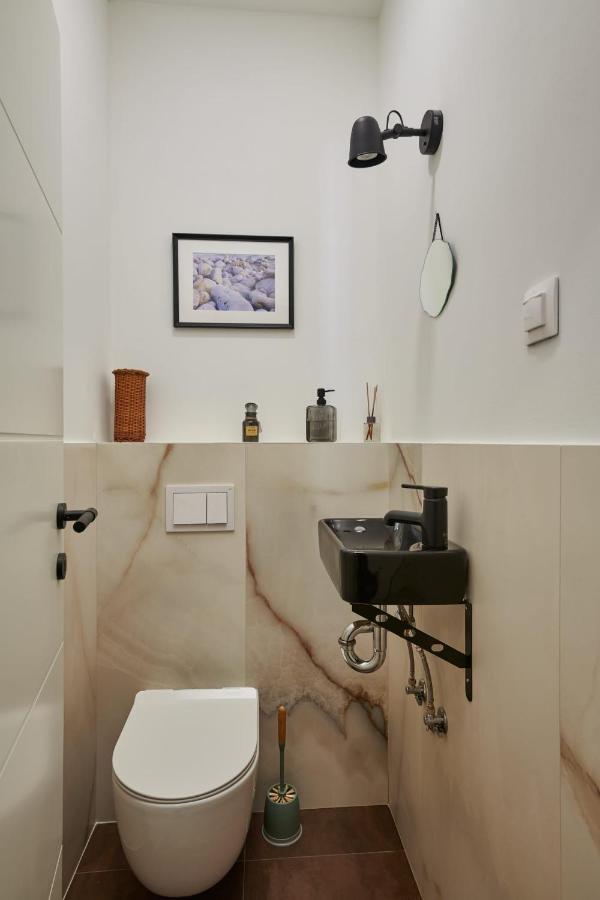 Maruna Apartment *